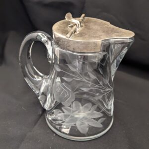 Antique Heisey syrup pitcher, Irving White Rose design, original lid