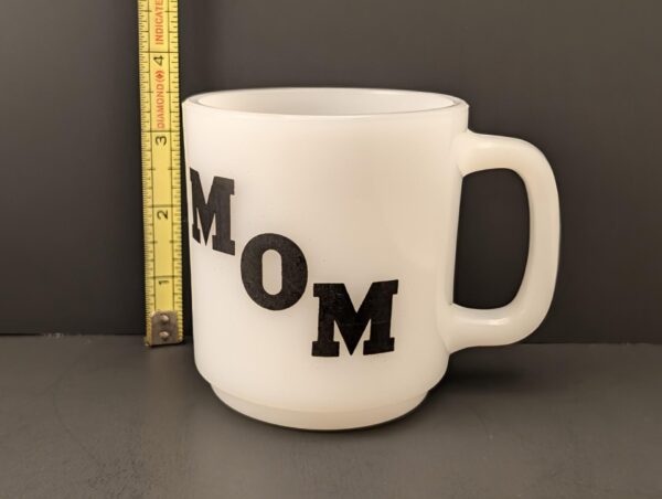 1970s Vintage Mug: Greatest Mom in Retro Style